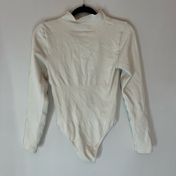 OQQ Ribbed Cream Bodysuit - Picture 3 of 3